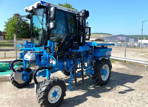 Enjambeur 1049 TI STAGE V - 3 Rangs  BOBARD